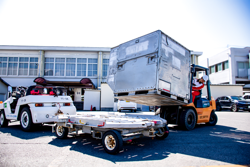 佐賀工業専門学校 エアポートサービス学科