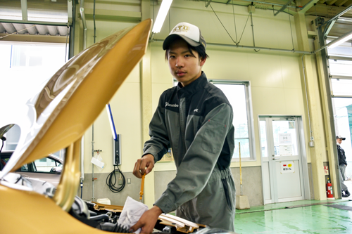 佐賀工業専門学校 自動車学科