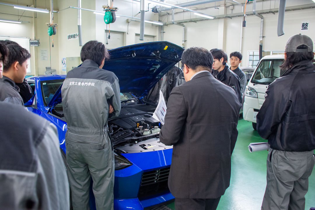 佐賀工業専門学校 日産サティオ佐賀