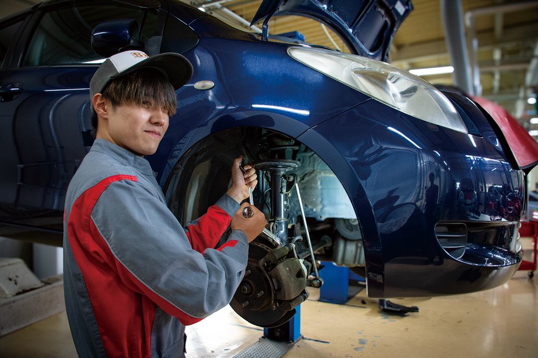 佐賀工業専門学校　自動車学科